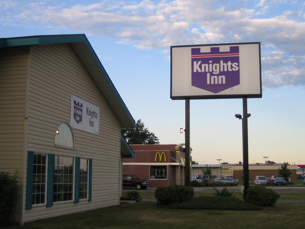 Knights Inn Litchfield Mn Exterior photo